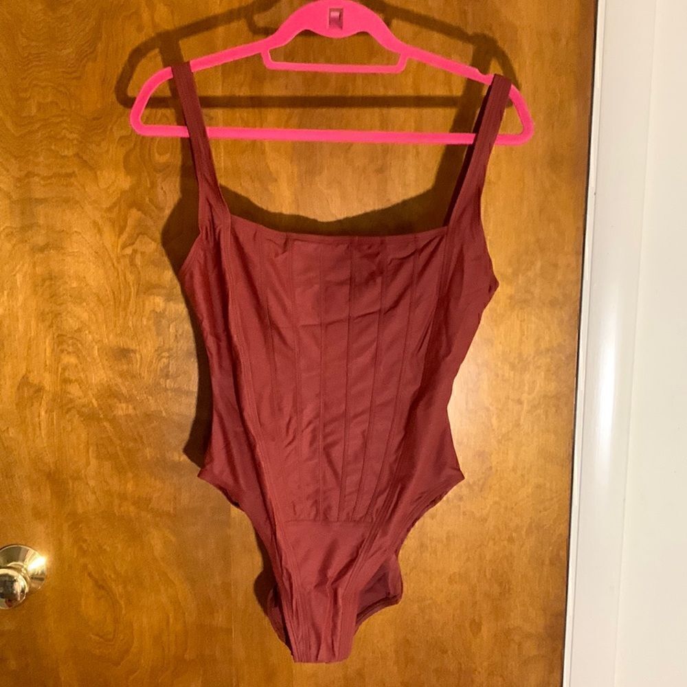 Oscar de la Renta vintage brown/red EUC one piece swimsuit Size 14
